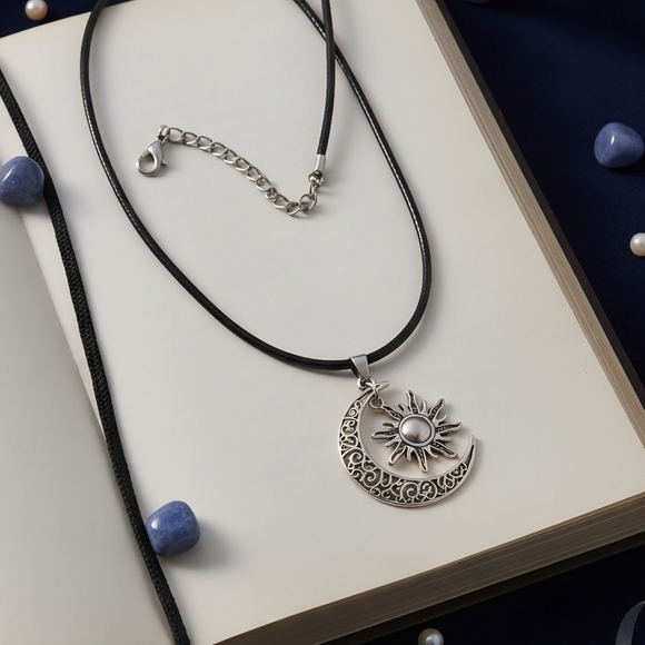 🆕️Boho Celestial Sun & Moon Silver Plated Mixed Metal Adjustable Necklace - Picture 8 of 13